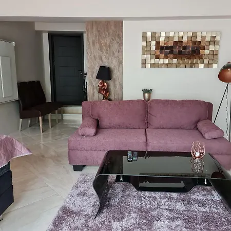 Grande Deluxe Apartament *