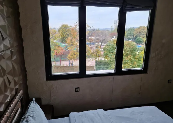 Grande Deluxe Apartment