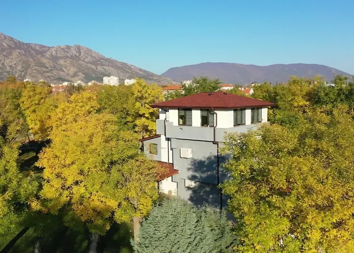 Grande Deluxe Apartment