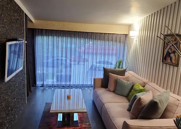 Grande Deluxe Apartment *